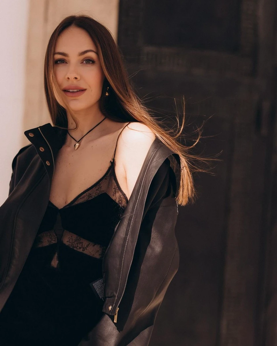 Остапчук, якій через життя між Києвом та Віднем довелося поставити на паузу нотаріальну діяльність, розказувала, за які кошти зараз живе 