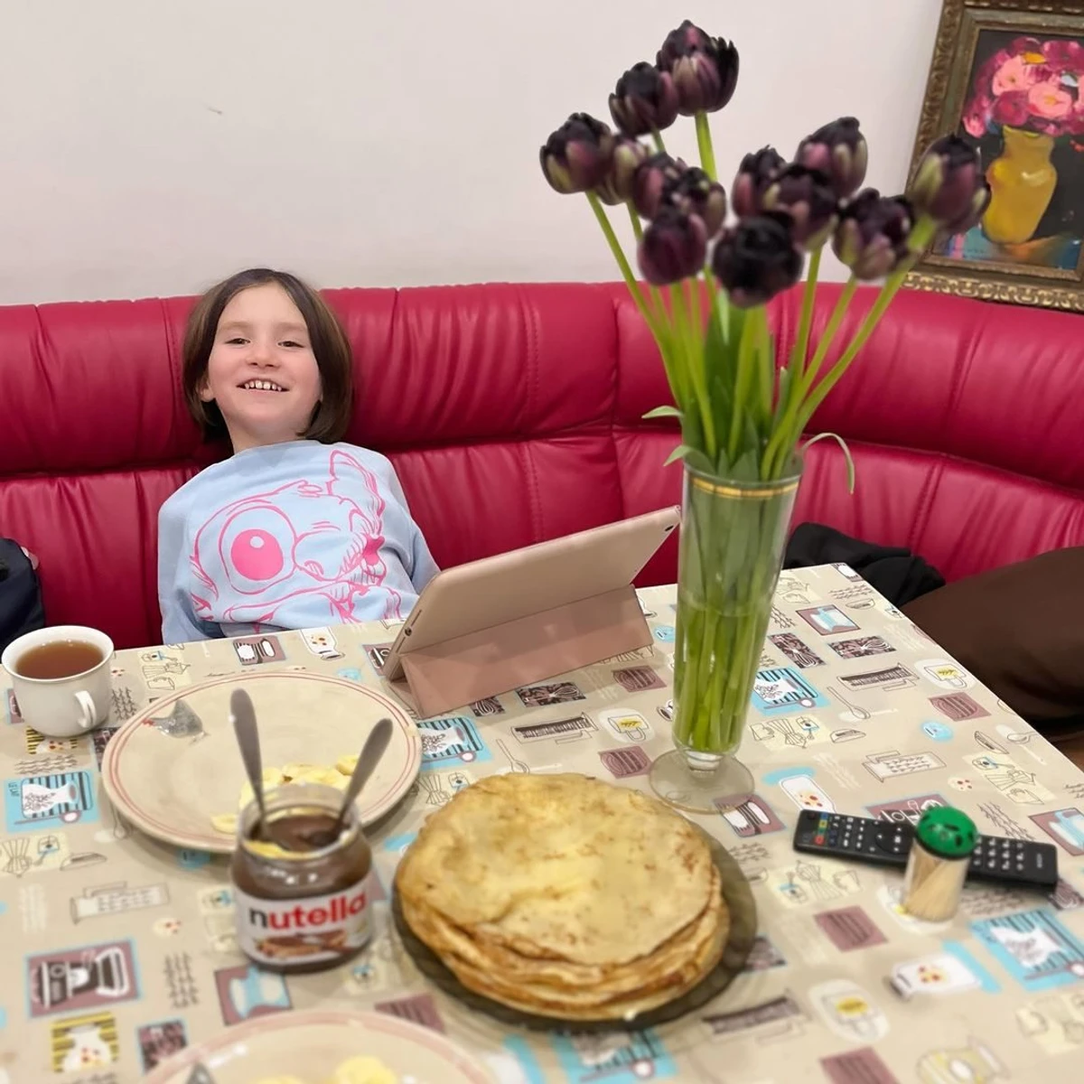 Але може артист і млинців улюбленій доньці Ніні насмажити