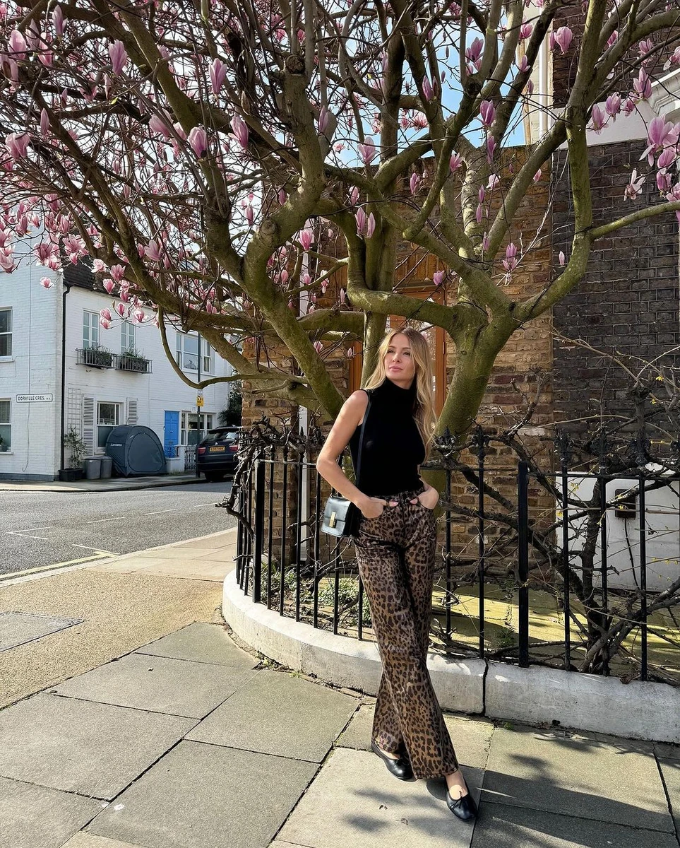 Міллі Макінтош у штанях леопардового принту