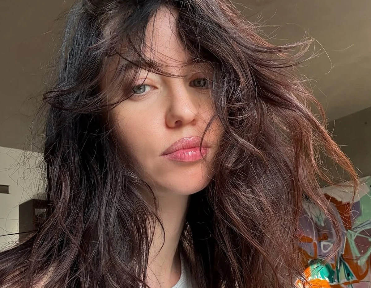 Надя Дорофєєва робить селфі