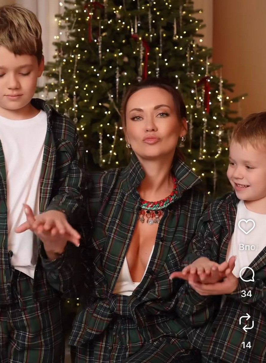 Анна Саліванчук показала веселощі з синами