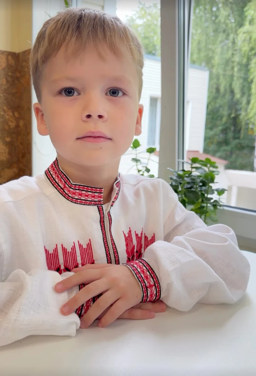 Анна Саліванчук показала молодшого сина в перший день школи