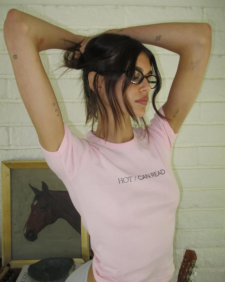 Кая Гербер у сексі луці показала фігуру