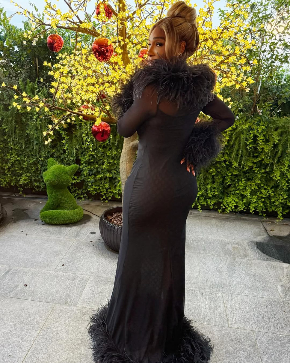 Серена Вільямс блиснула стрункістю у прозорому на показі Gucci