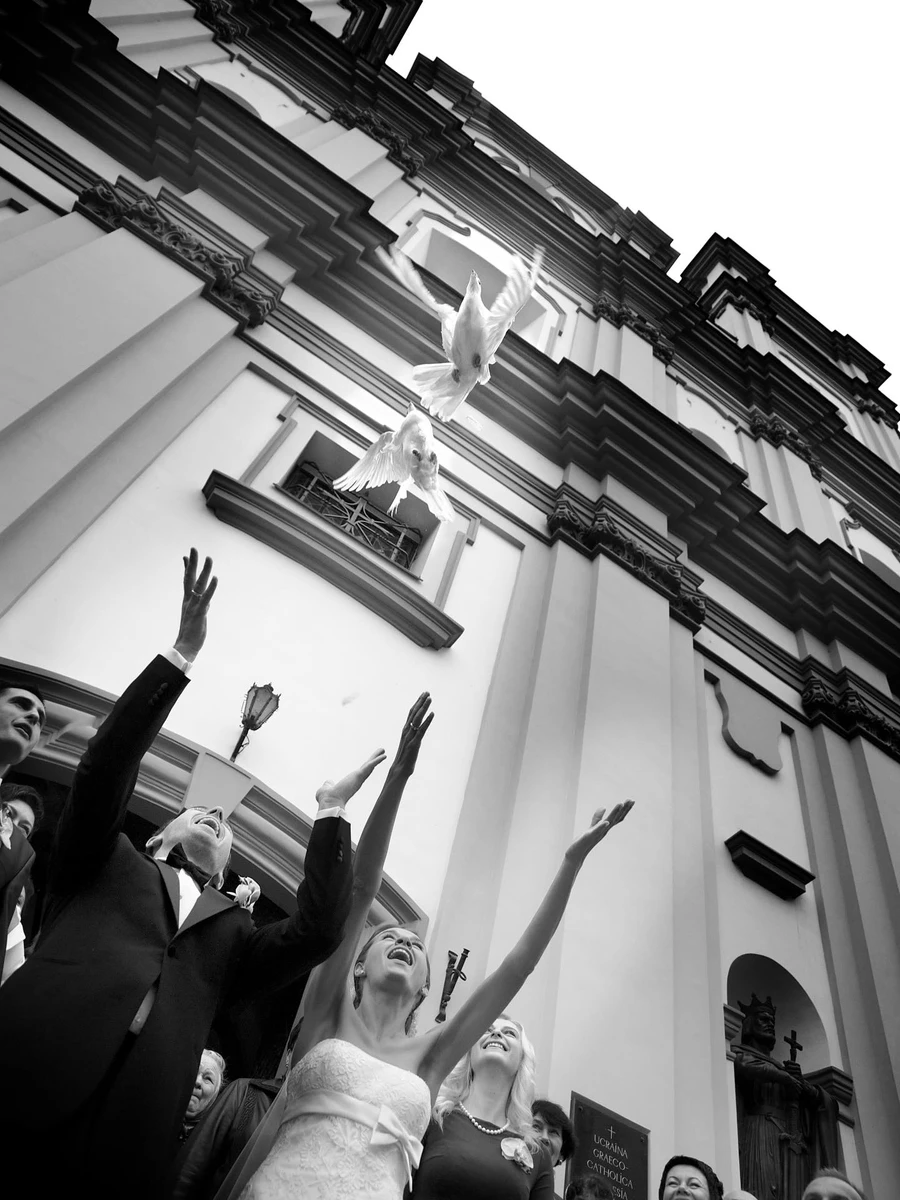 Колись голуби були важливим атрибутом ледь не кожного весілля