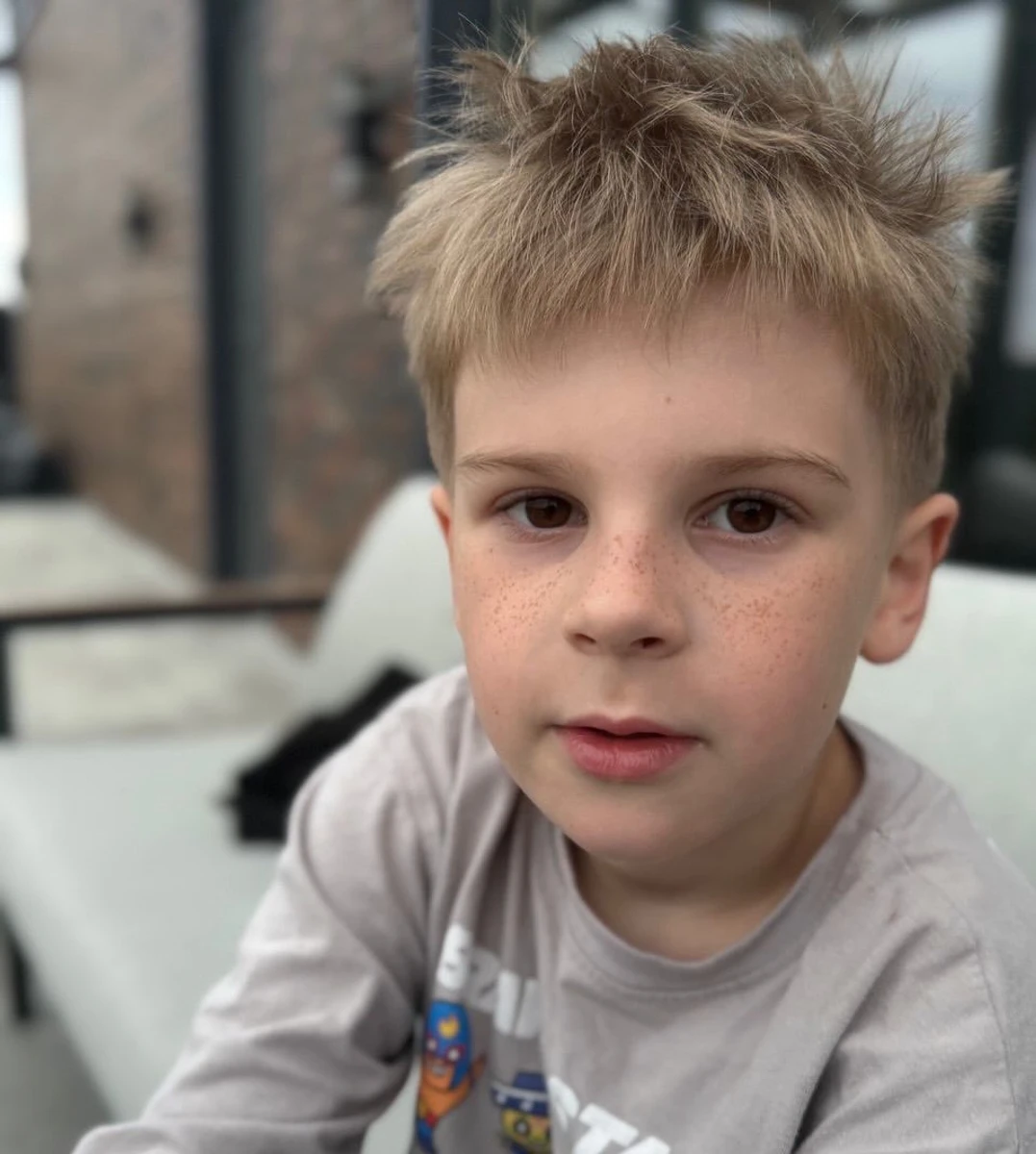 Сергій Танчинець показав свого сина-копію на його 8-річчя