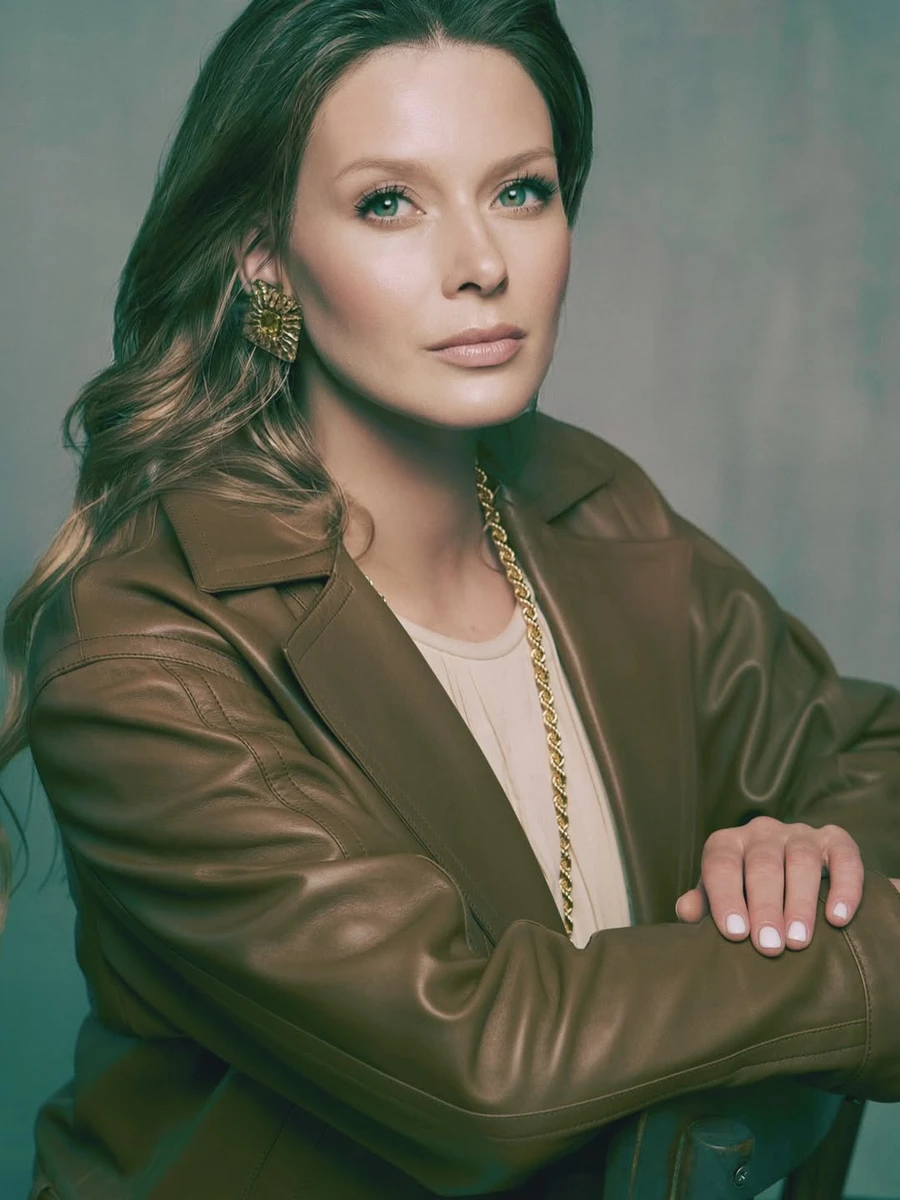 Любава Грешнова у шкірянці наробила ефектних фото