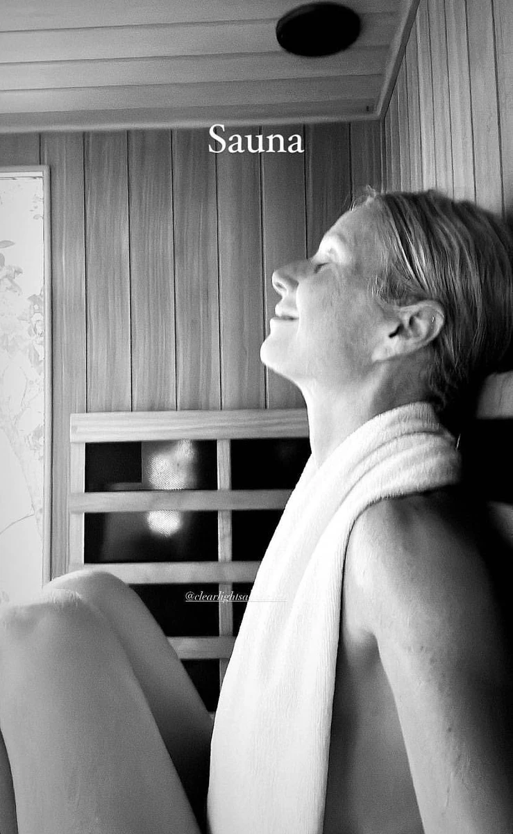 Після тренування Гвінет іде в сауну 