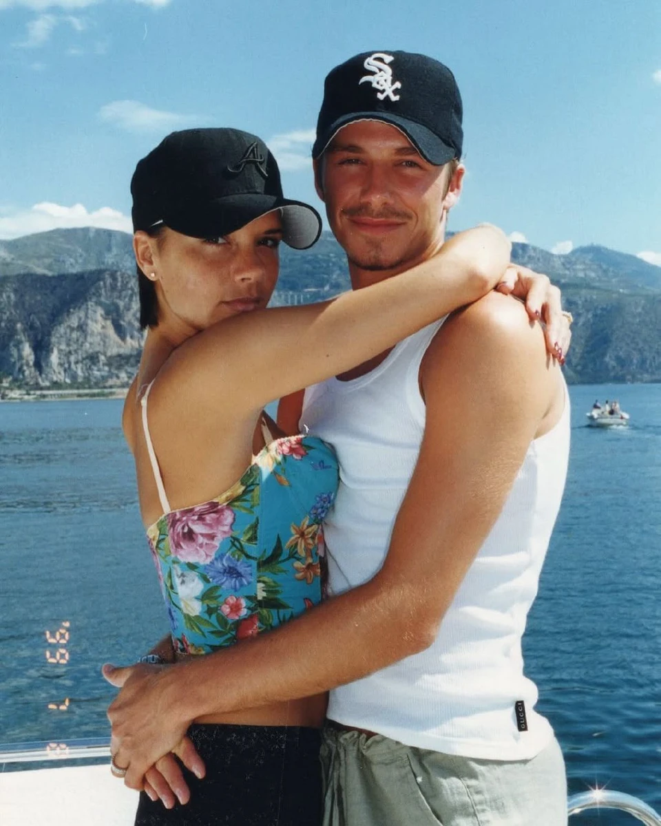 Бекхеми на морі - архівне фото