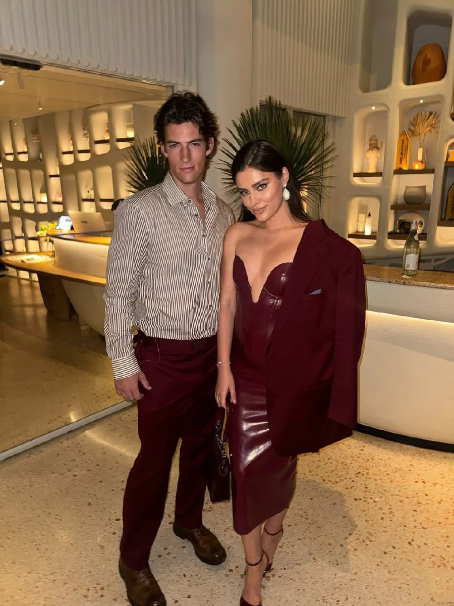 Ангеліна і її загадковий незнайомець