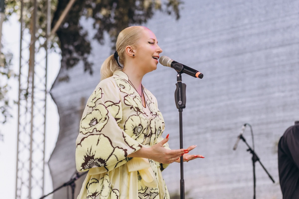 Тоня Матвієнко привітала Linkos з Днем народження