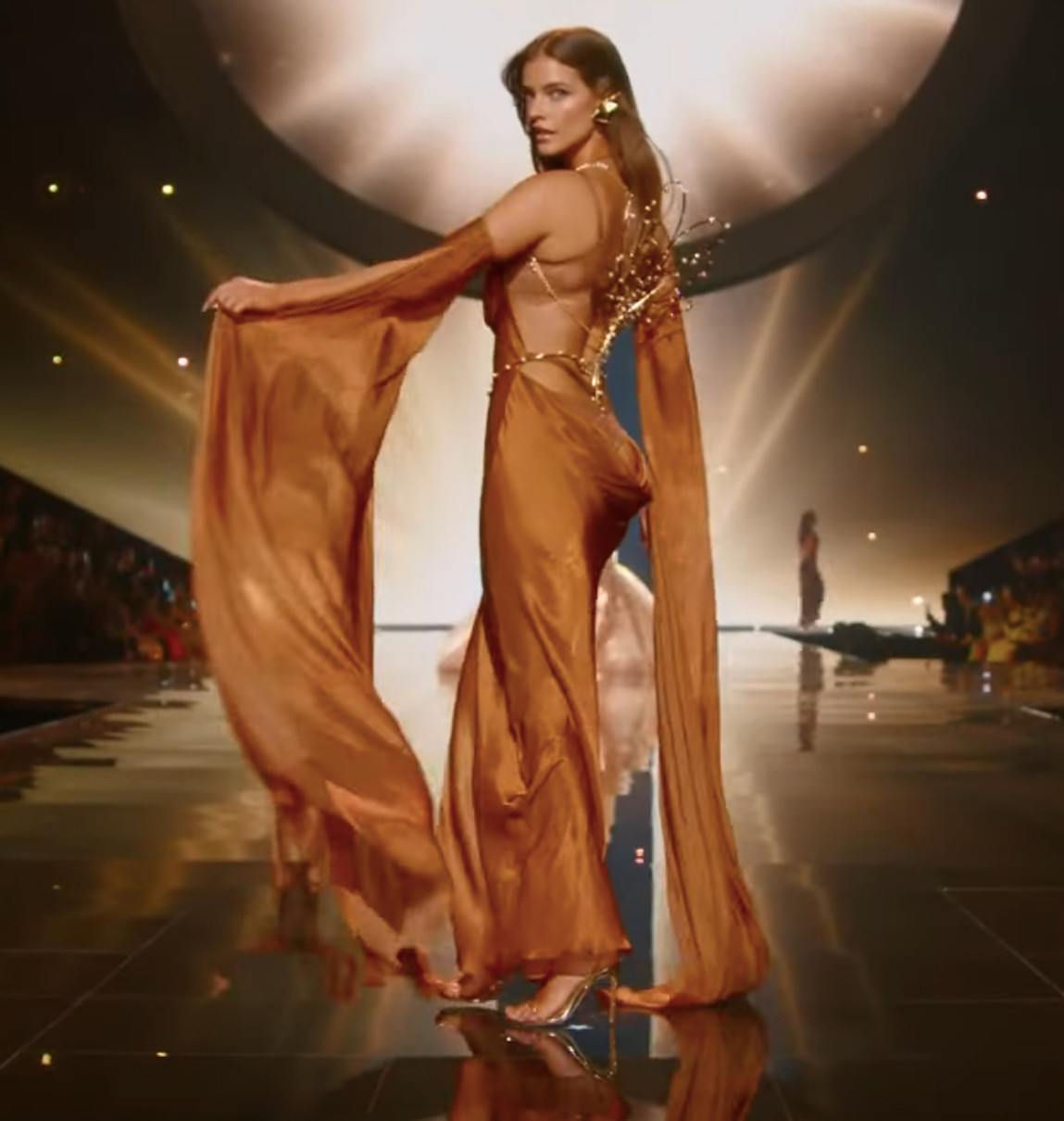 Барбара Палвін похвалилася вигинами на шоу Victoria's Secret