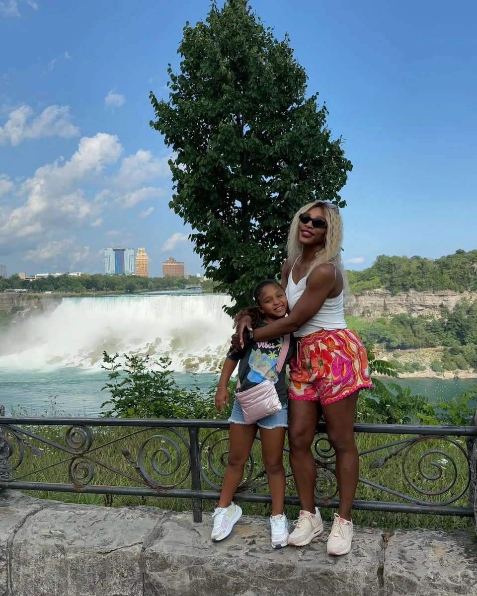 Серена Вільямс показалася в обіймах старшої дочки