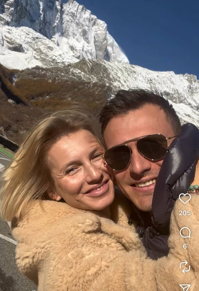 Юрушева і Скічко у подорожах