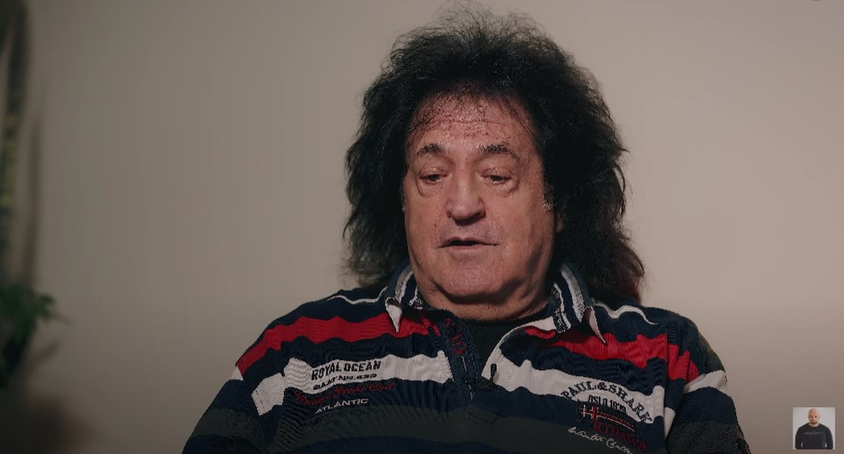 У крипту співак не вірить 