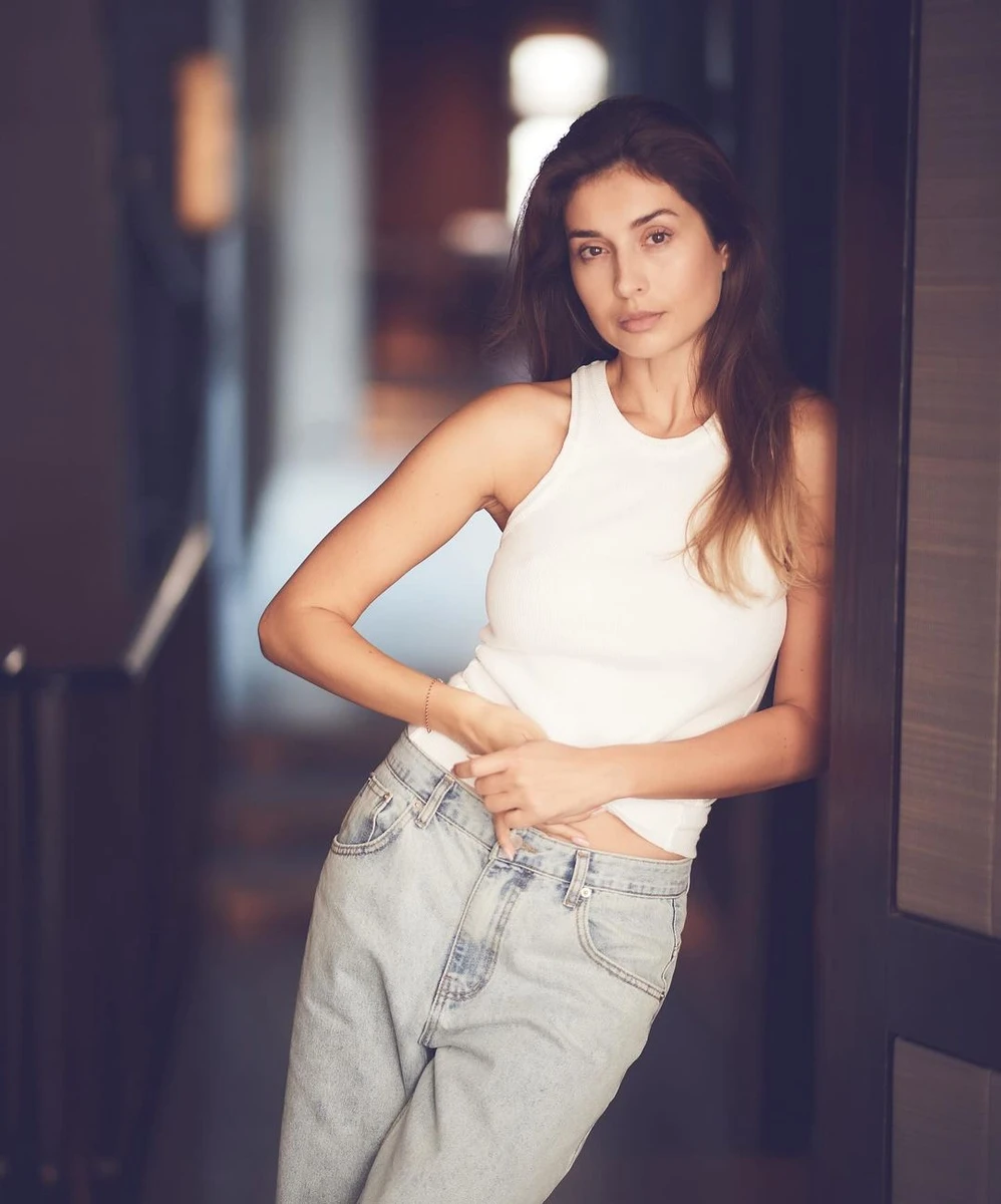 Ярославська показала затишний кежуал 