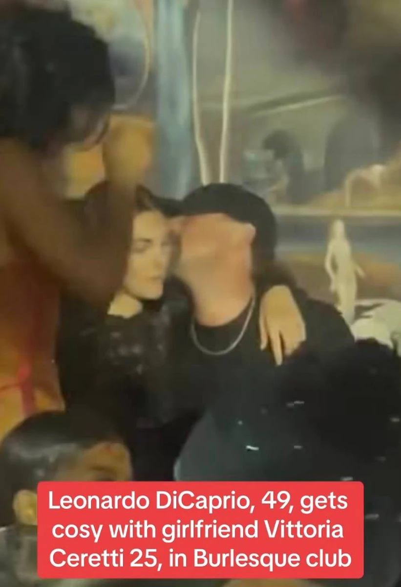 Актор та його дівчина вже не вперше потрапляють в об'єктив папараці під час ніжностей