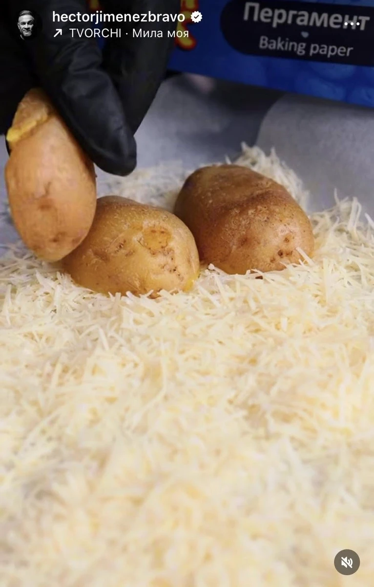 Рецепт картоплі з сиром в духовці