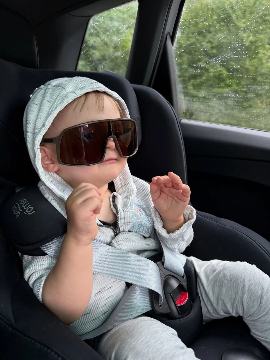 Син Віталія Козловського у машині