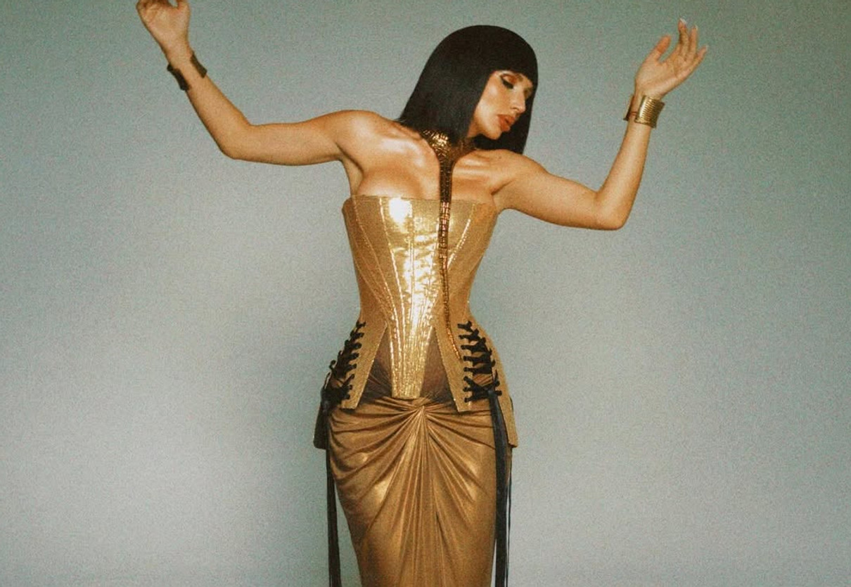 Світлана Лобода попозувала для фото