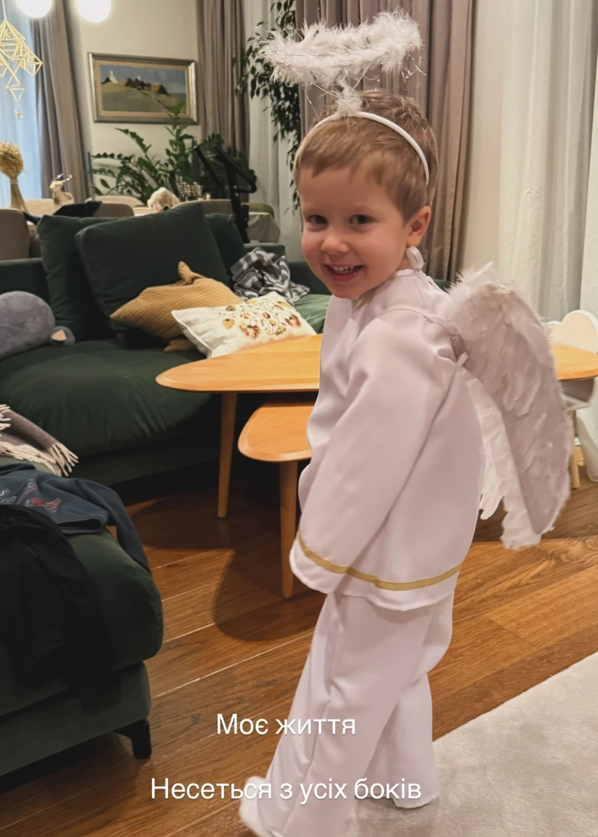 Катерина Осадча показала сина в костюмі ангела
