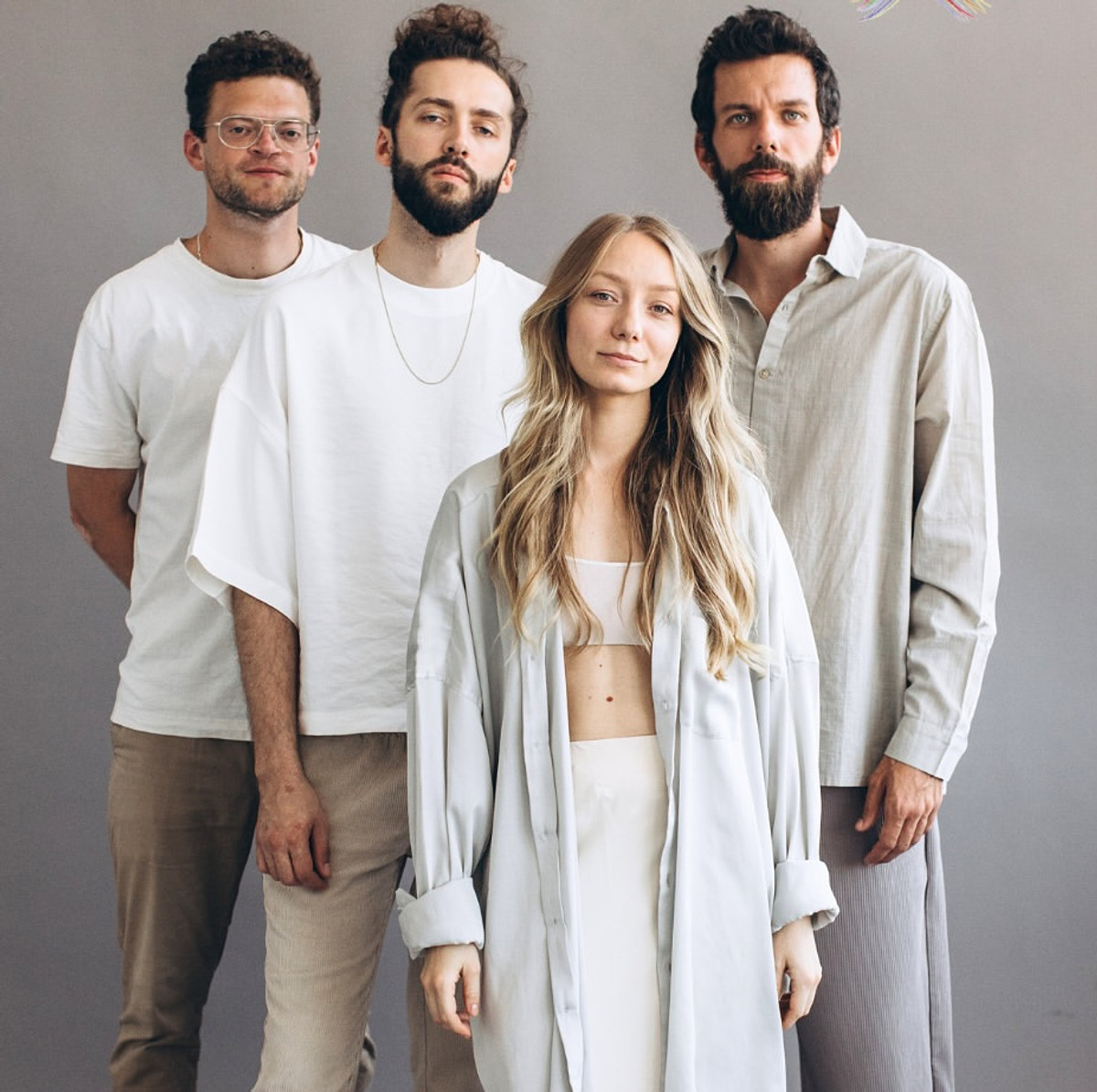 Співачка Лелека живе за кордоном