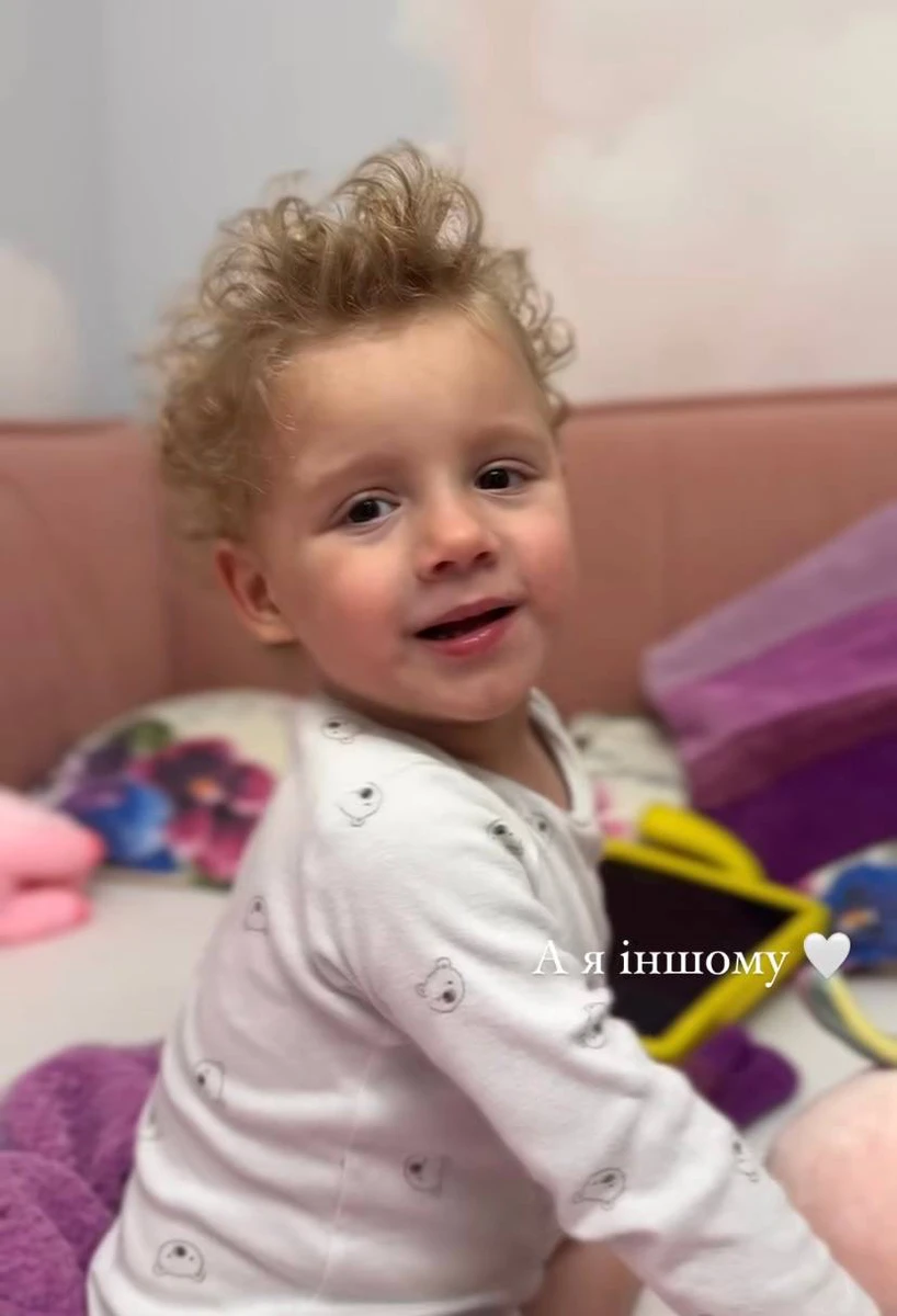 У Марселя теж бунтарський причесон від мами