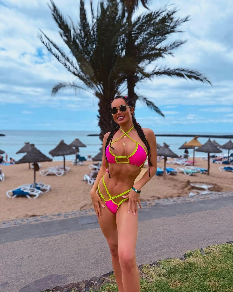 Дівчина колишнього Лорак