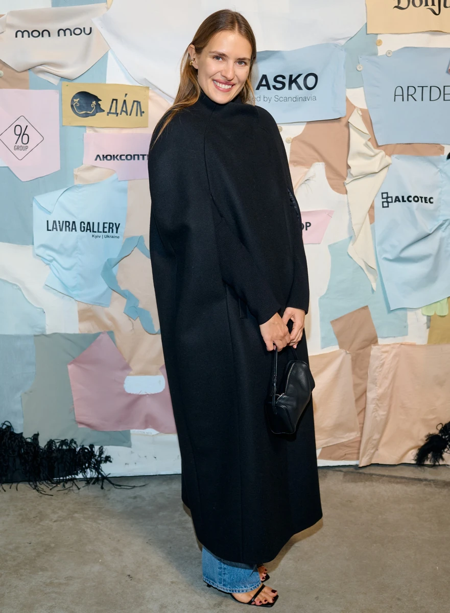 Євгенія Каганович попозувала на показі BOBKOVA