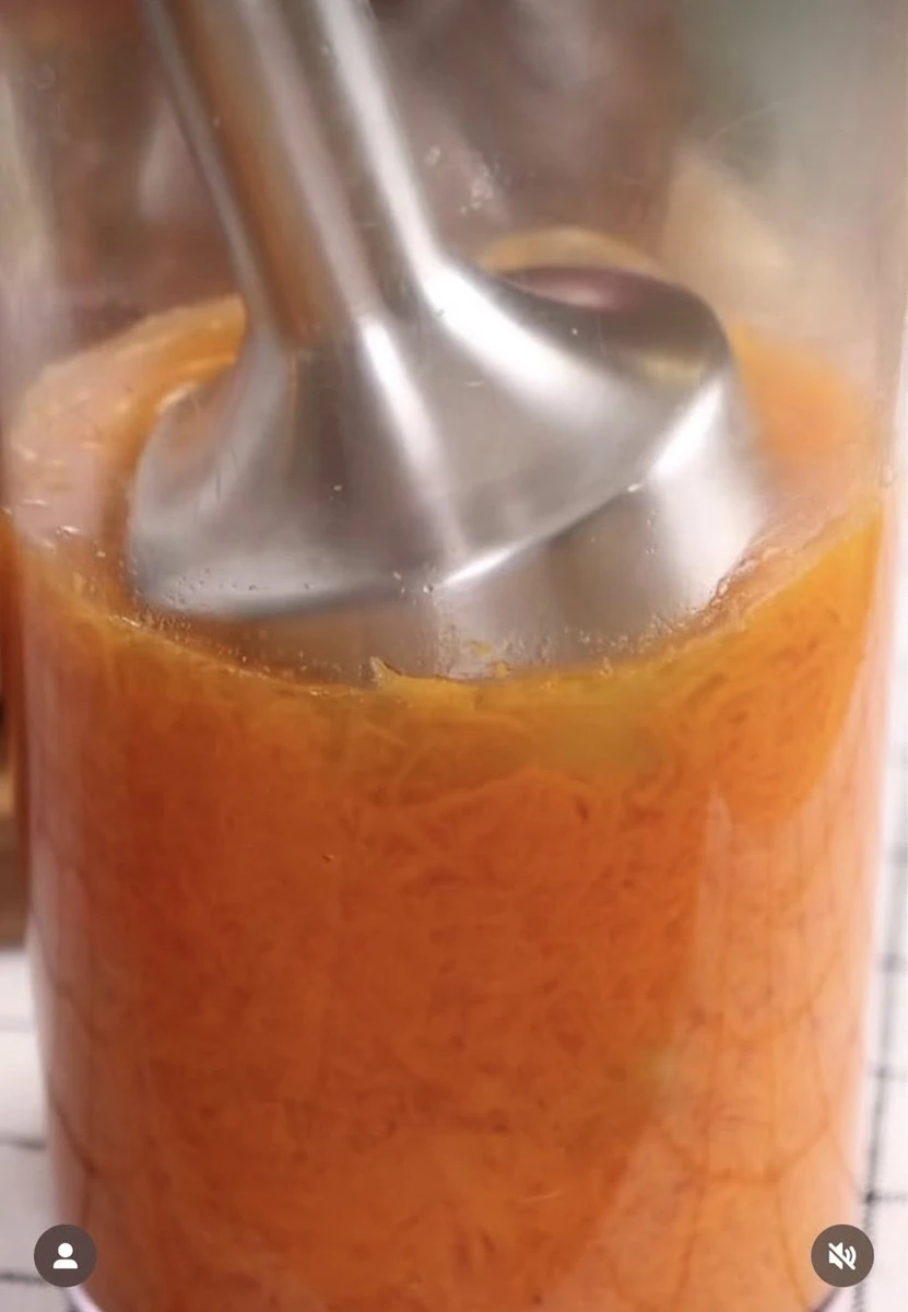 І перебив у блендері 