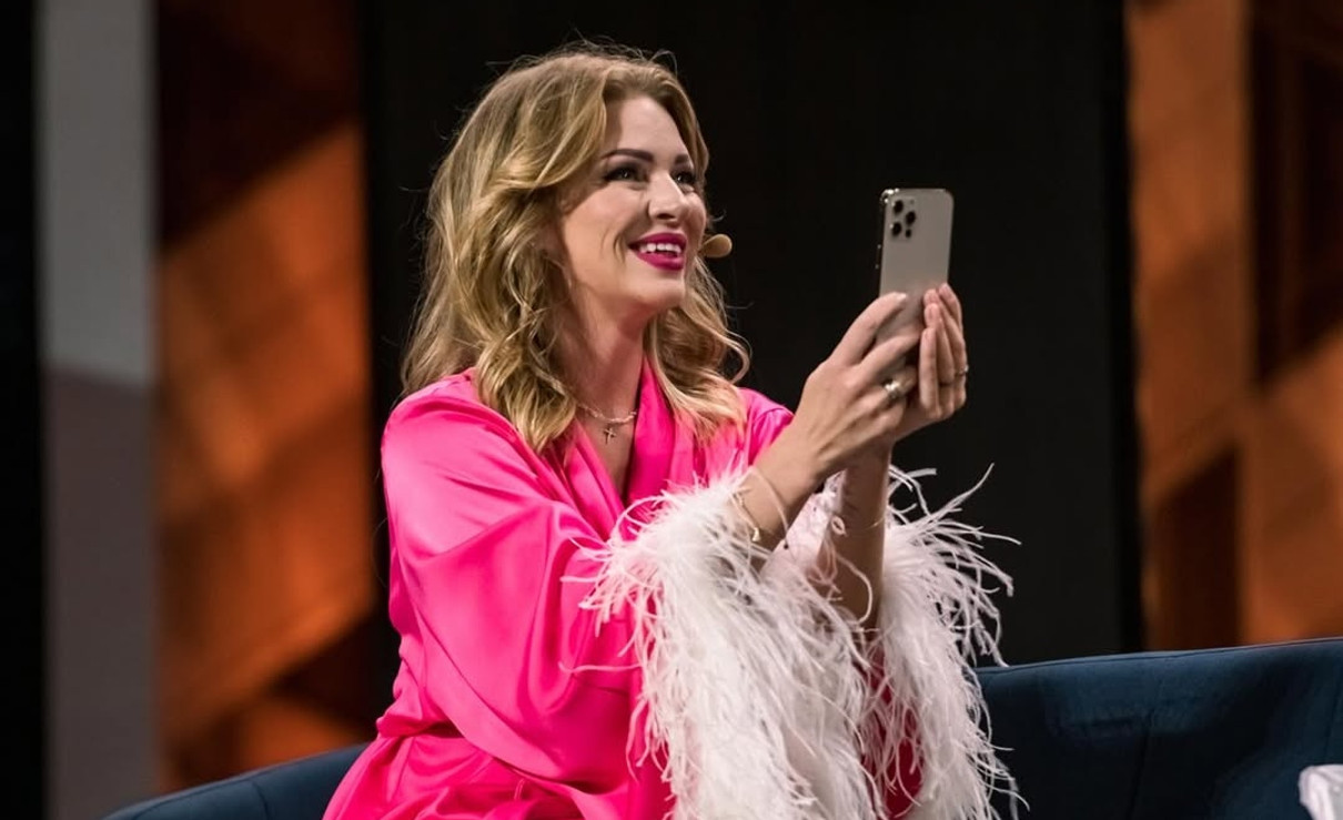 Яна Глущенко з Дизель Шоу