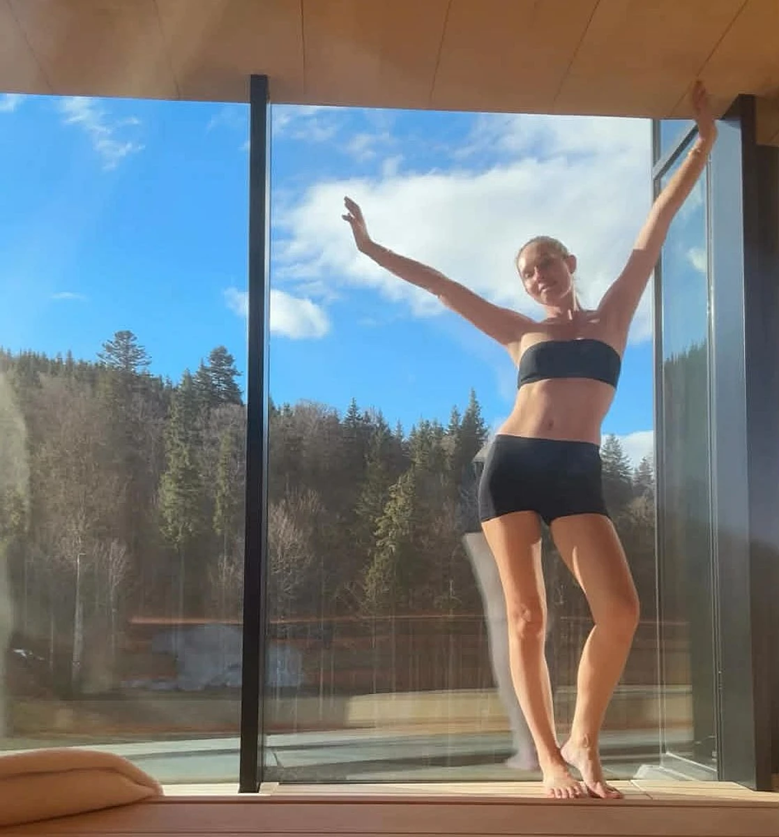 Катя Осадча показала тіло