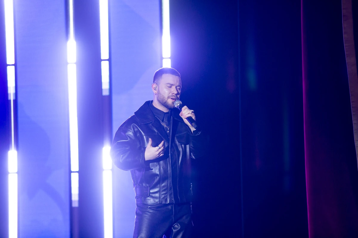 Лауд на сцені