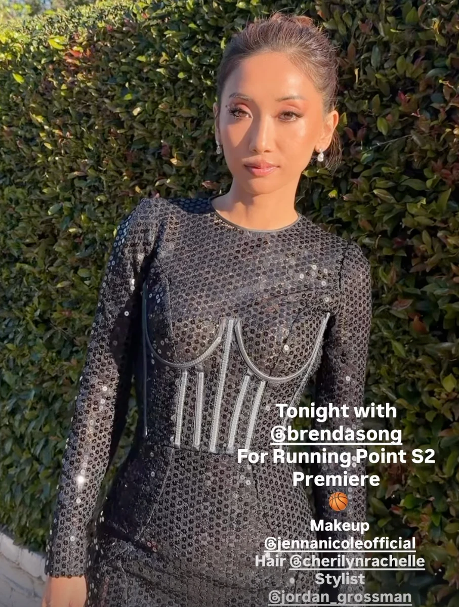 Наречена Маколея Калкіна ефектно попозувала у сукні з паєтками