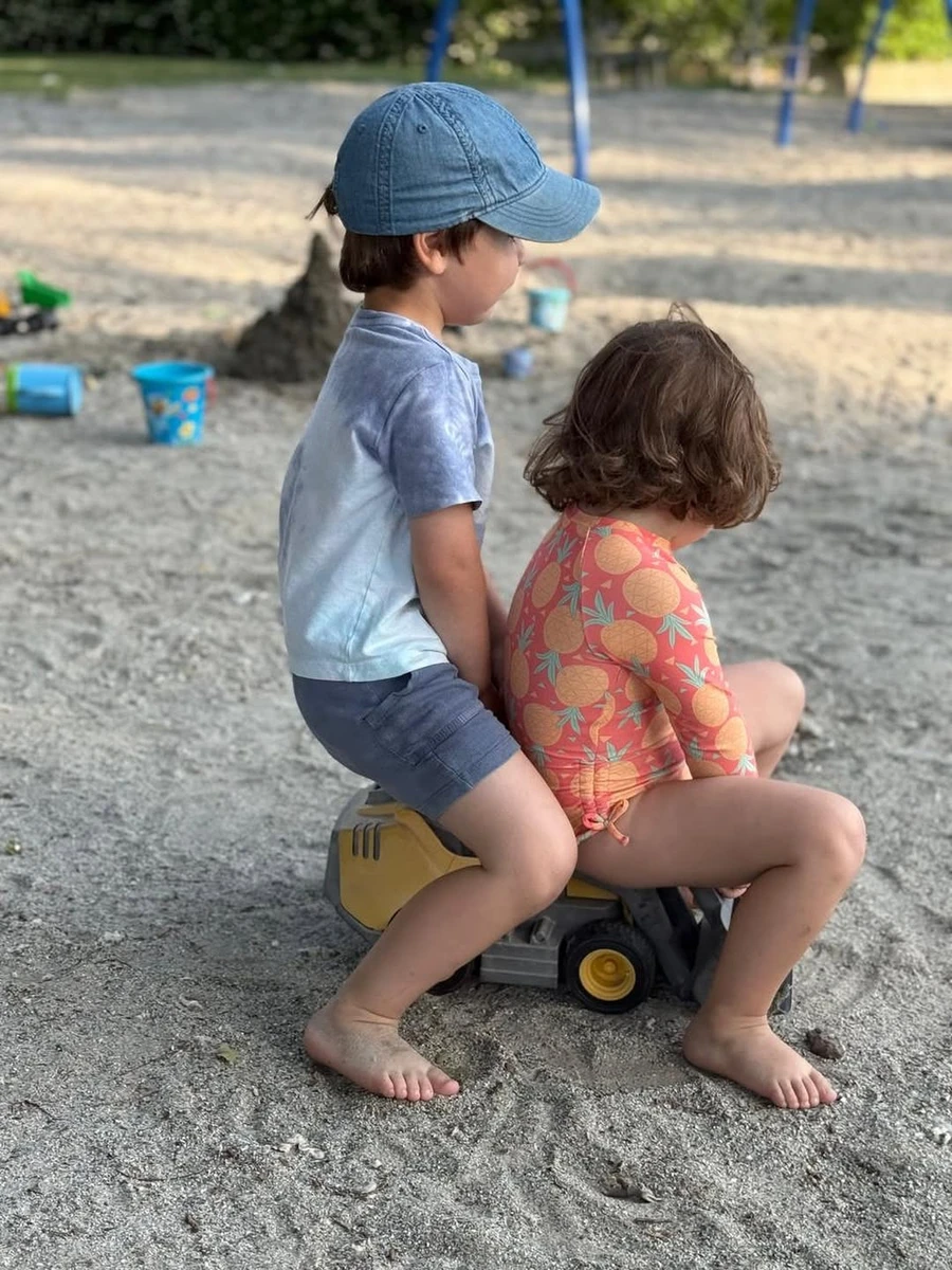 Вакарчук показав сина і доньку