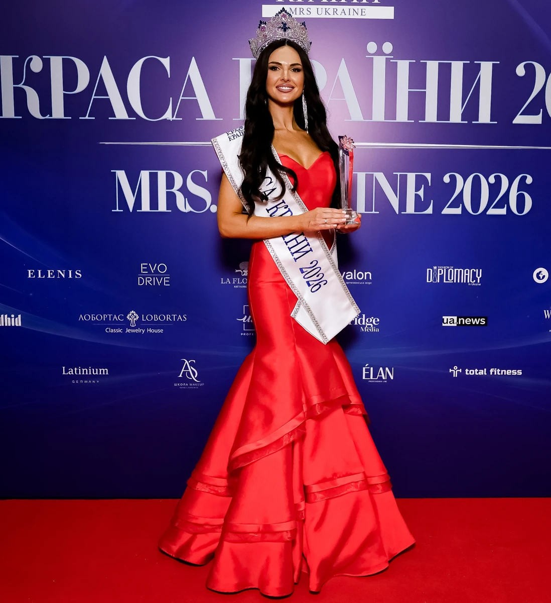 Аліна Зозуля перемогла на Краса країни/Mrs Ukraine-2026