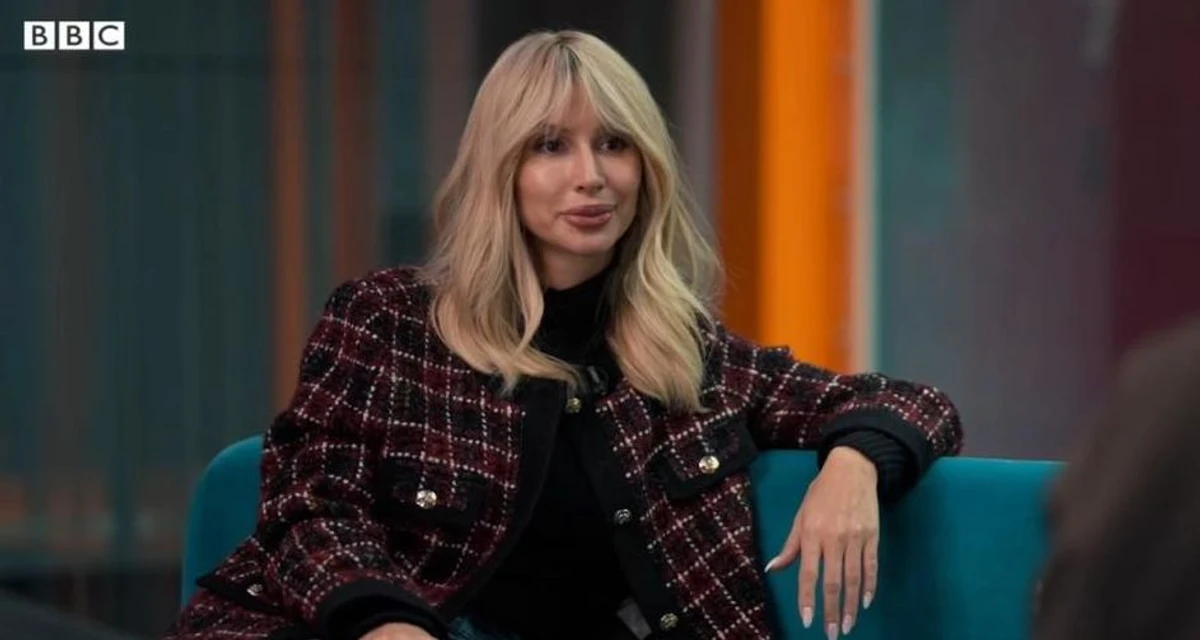 До слова, у жовтні Світлана виступала в Дубаї на одній сцені з російськими артистами