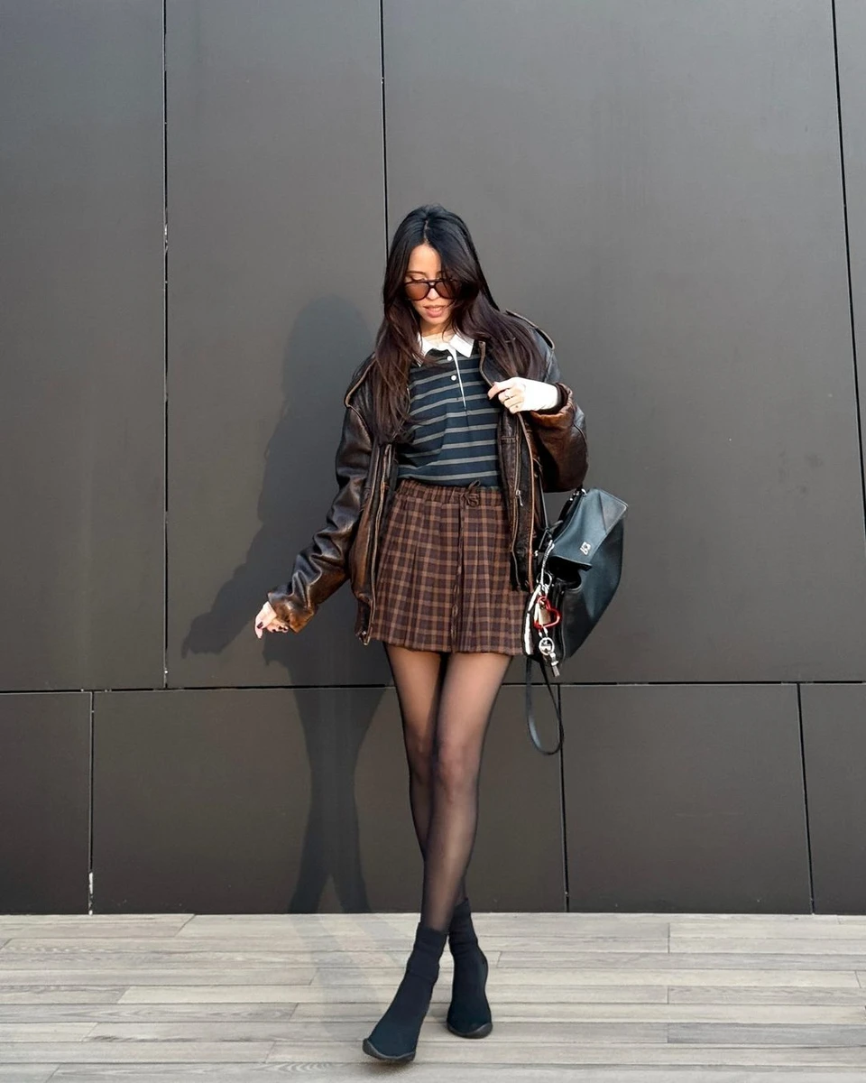 Дорофєєва попозувала у мініспідниці