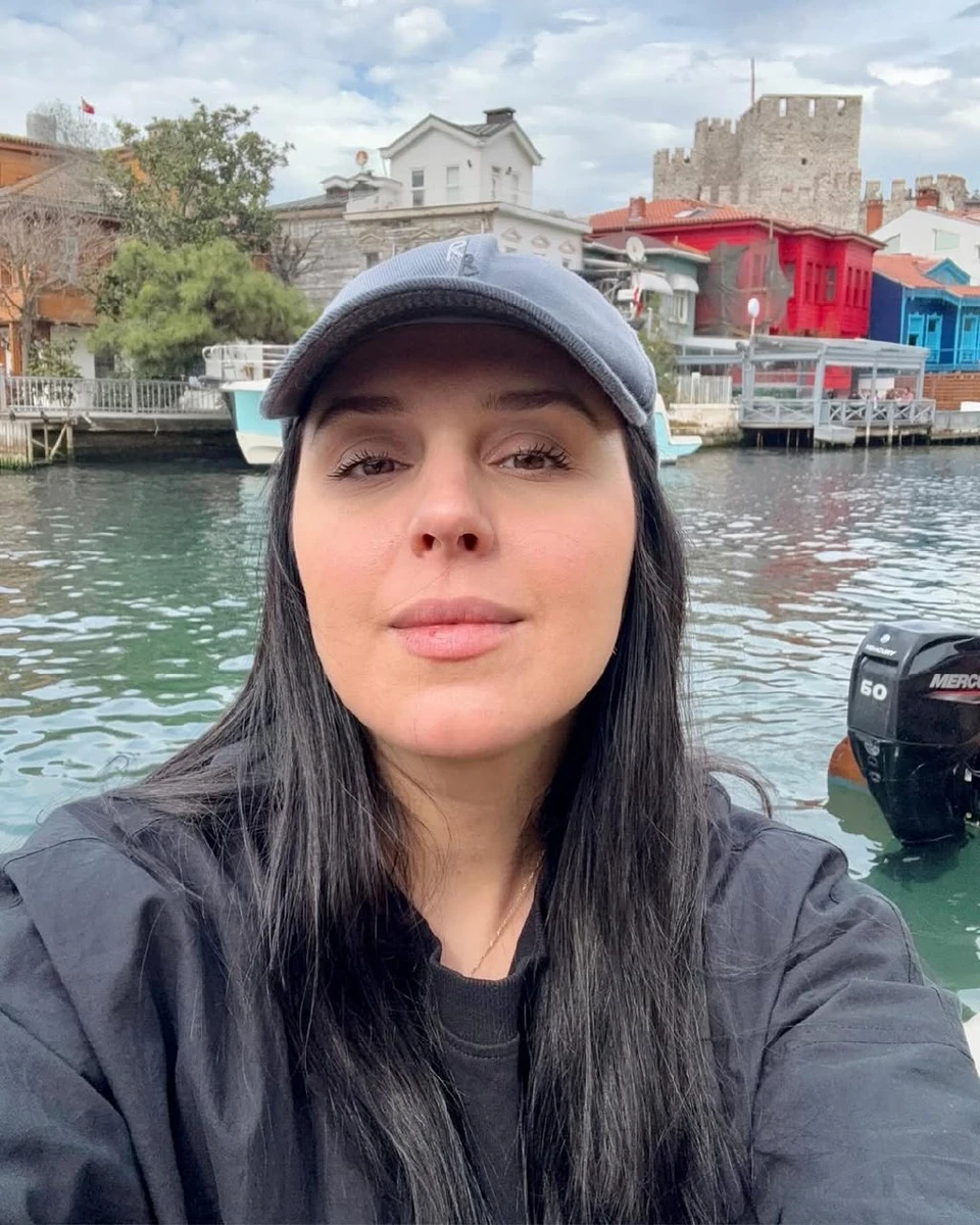 Джамала на тлі Стамбула