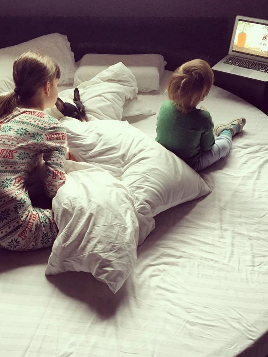 На цьому фото доньці Єфросиніної, Нані 11 років, а сину Сашку трішки більше року 