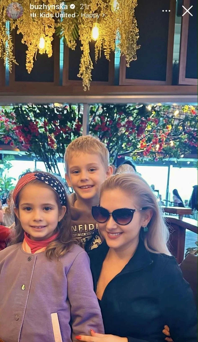 44-річна Катерина від нинішнього шлюбу має двійнят і старшу доньку - від попередніх стосунків