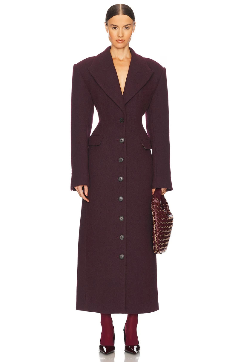 Акцентне пальто на зиму