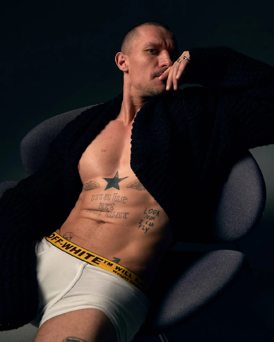 Цимбалюк посвітив торсом