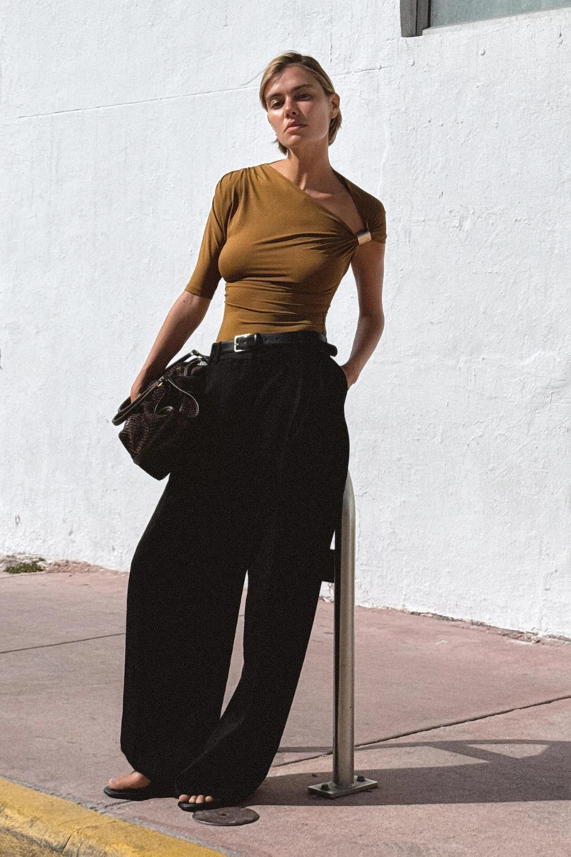 Брюки на високій посадці