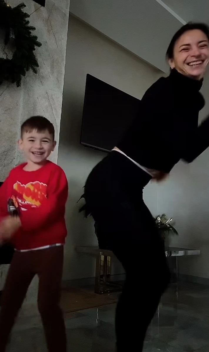 Ілона Гвоздьова влаштувала сину домашні веселощі