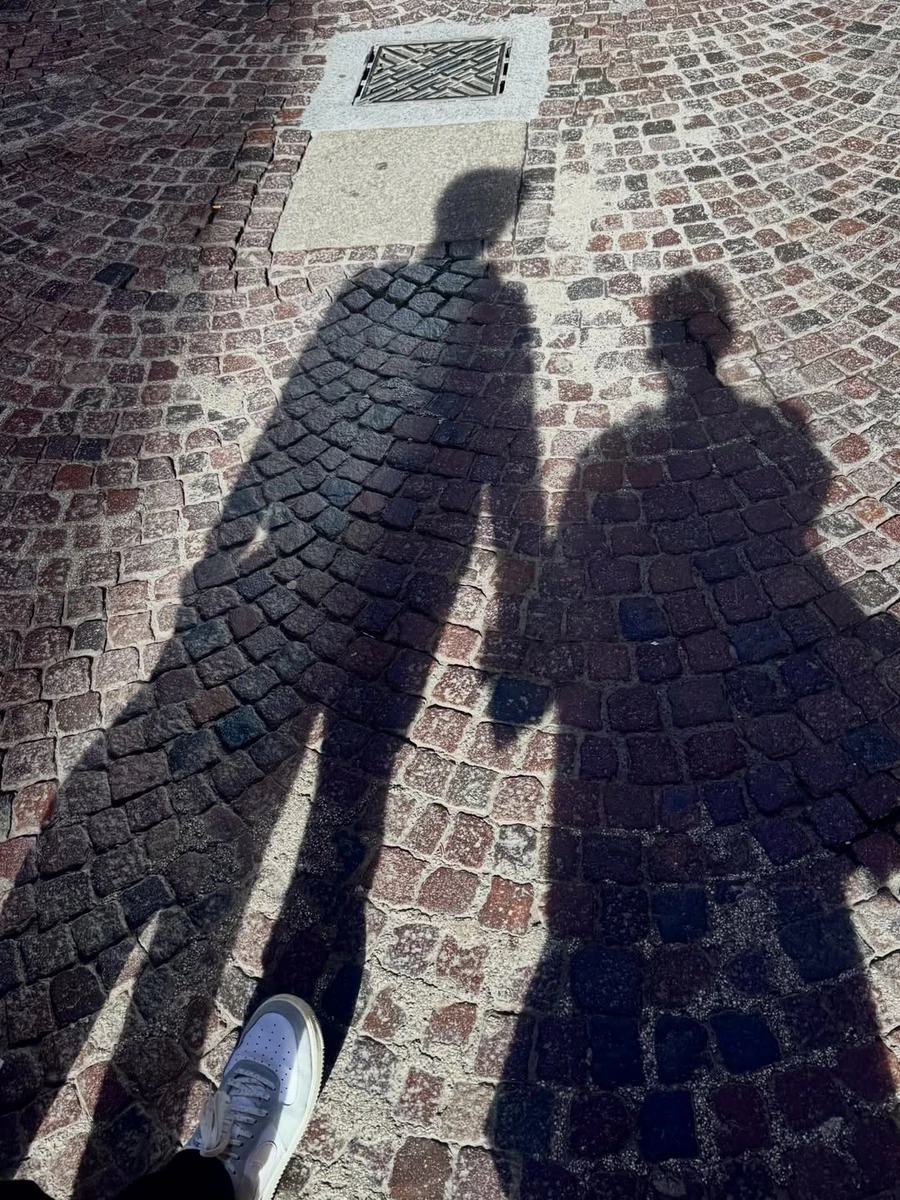 Вагітна Ольга Харлан з коханим показалася на відпочинку в Італії