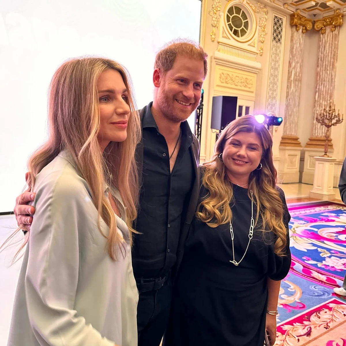 Катя Сільченко пораділа зустрічі з принцом Гаррі та попозувала з ним