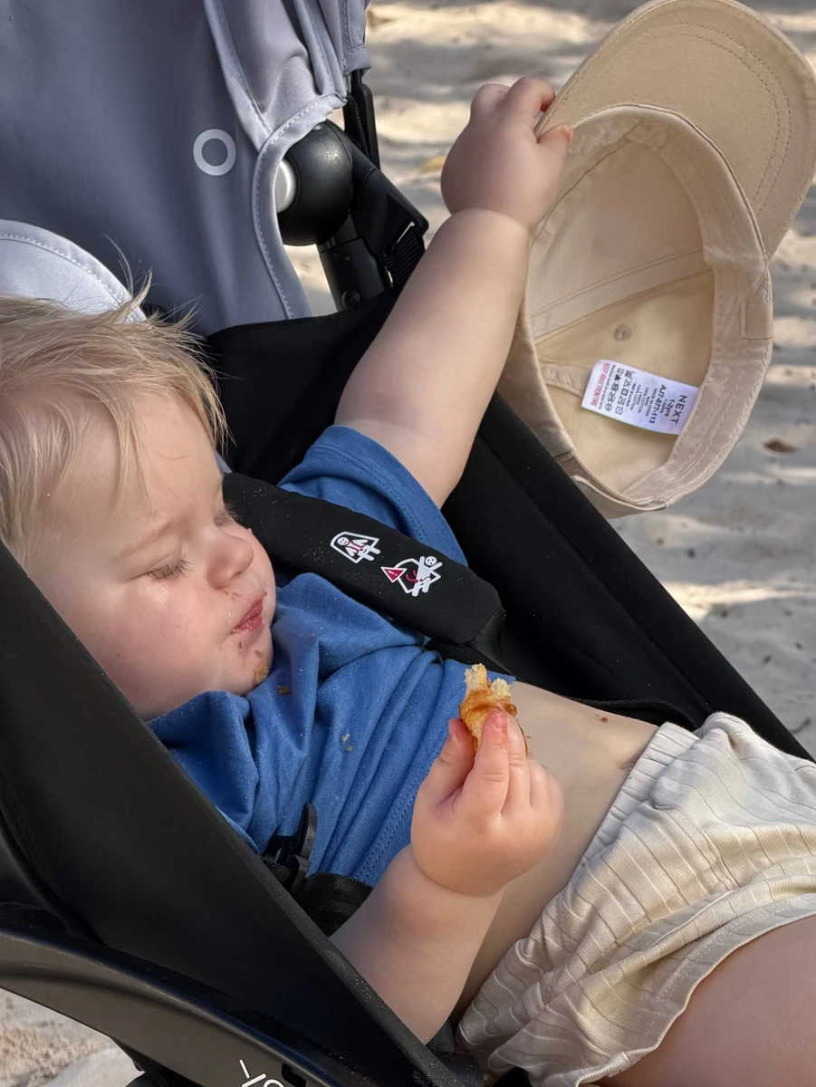 Катерина Остапчук показала сина на відпочинку