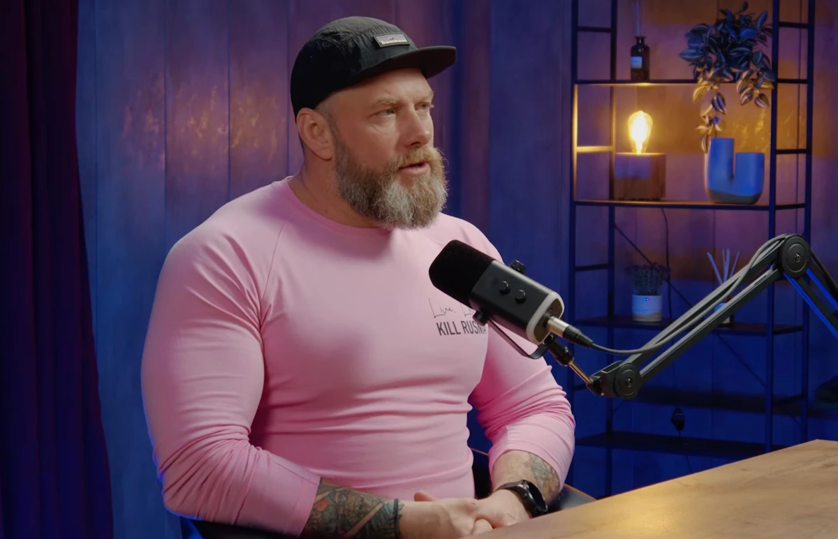 Військовий-актор Володимир Ращук зізнався, що зрадив вагітну дружину