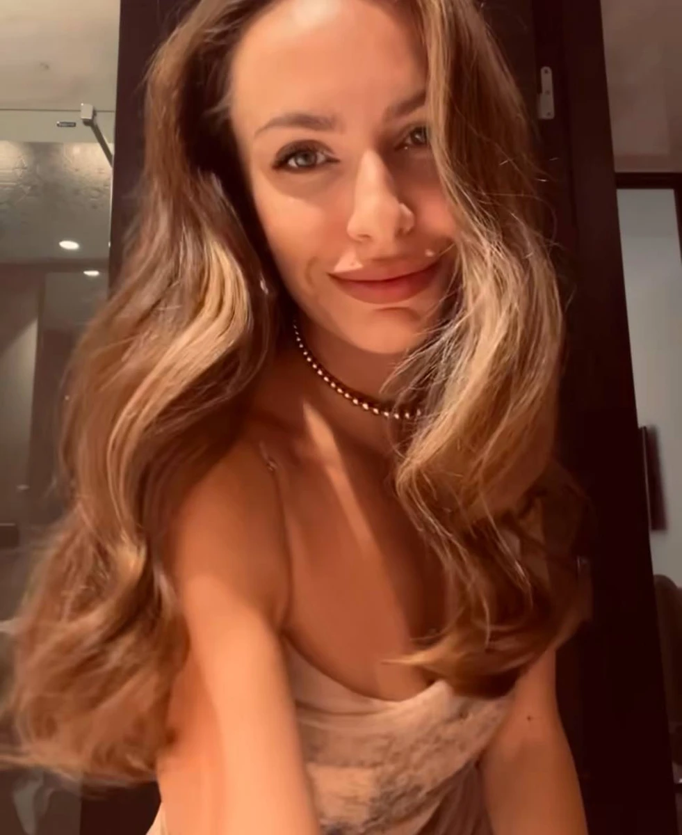 Христина Горняк у сукні